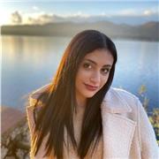 Studentessa universitaria di filosofia offre ripetizioni in filosofia, storia, letteratura, grammatica e aiuto compiti